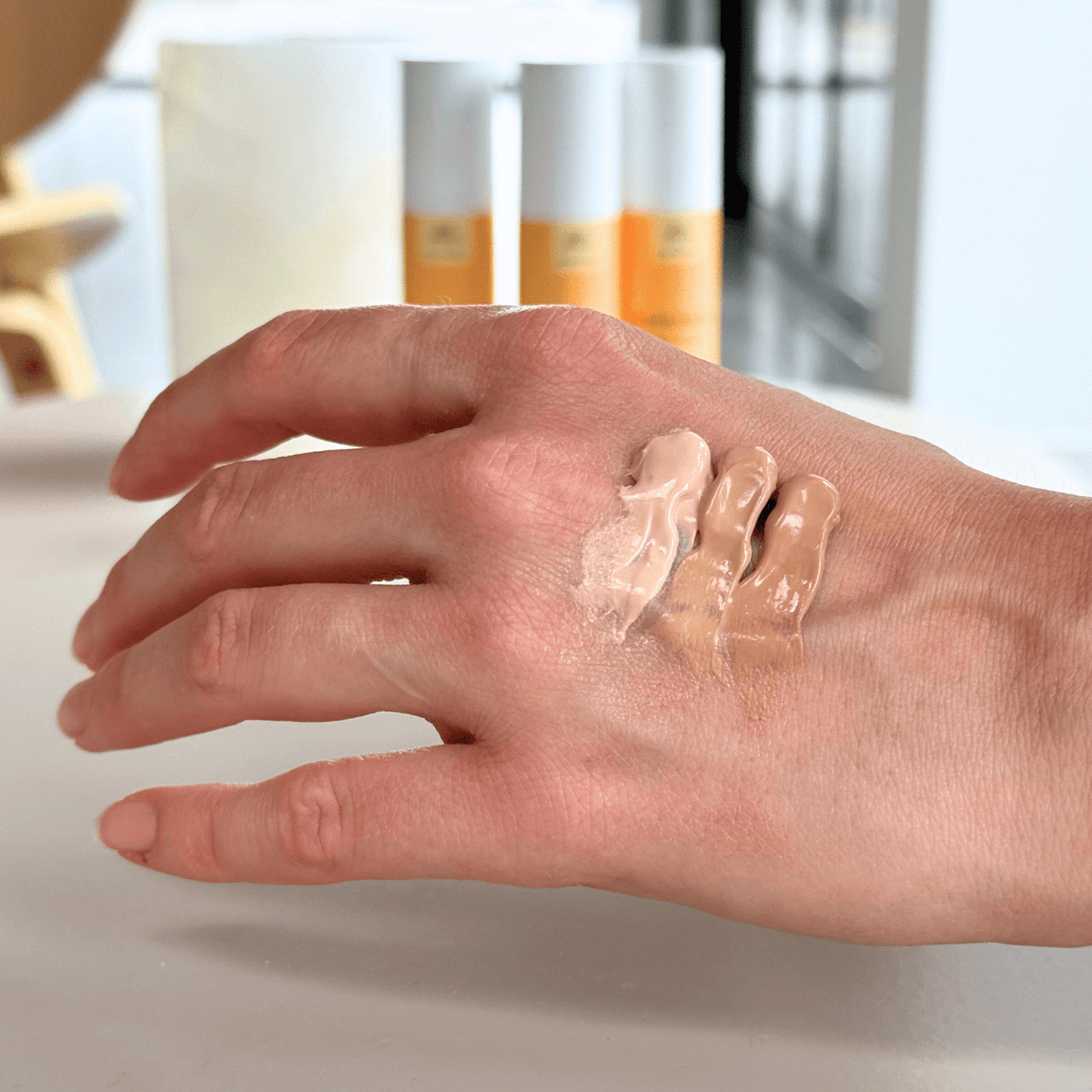 Karmameju BB cream farvesammenligning