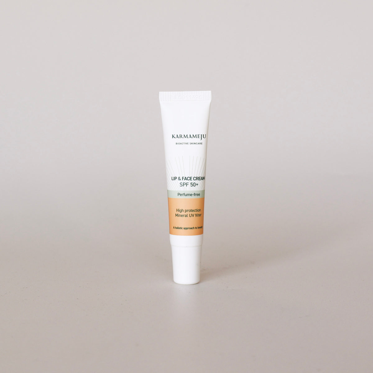 Karmameju lip og face cream med SPF 50 og parfumefri.